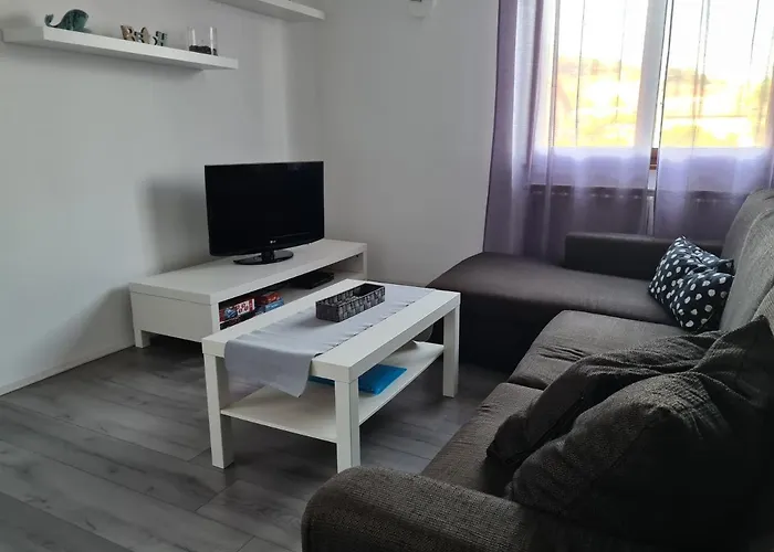 Apartment Dollar